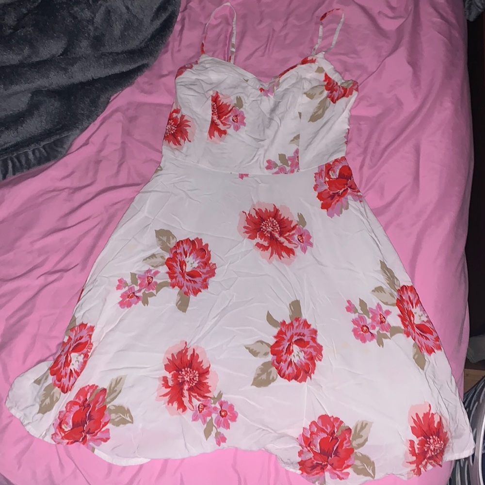 Plans white and pink floral dress